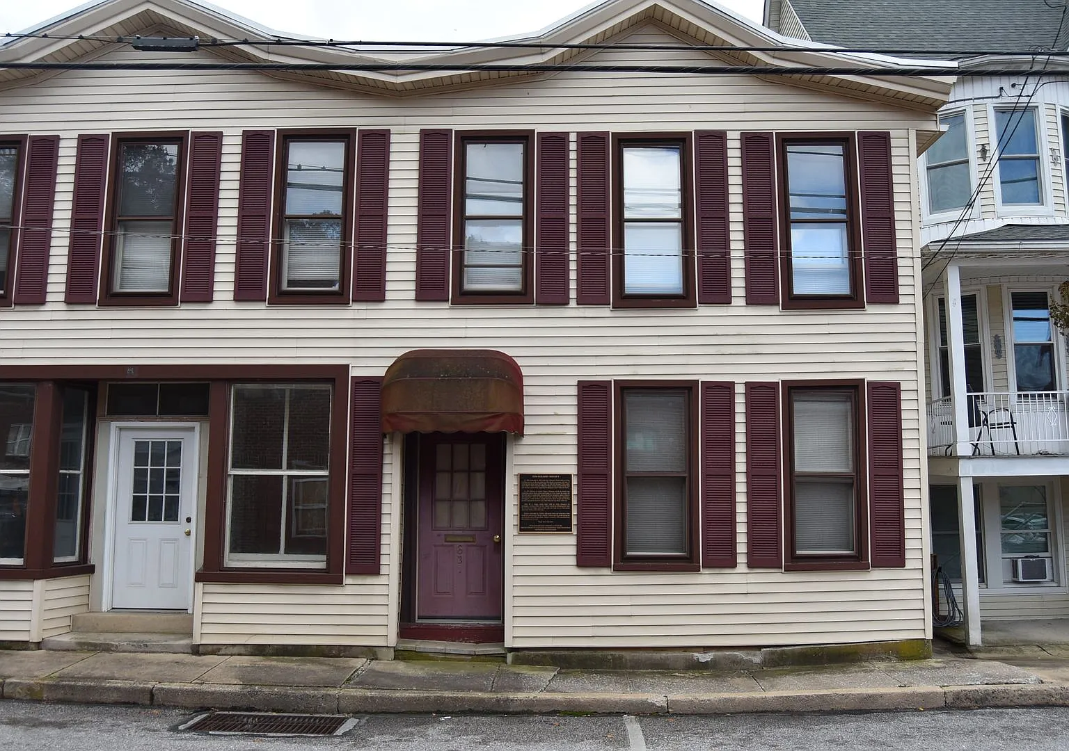 2nd Floor Apartment in Glen Rock — Photo 1