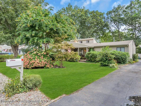 73 Lighthouse Drive, Manahawkin, NJ 08050