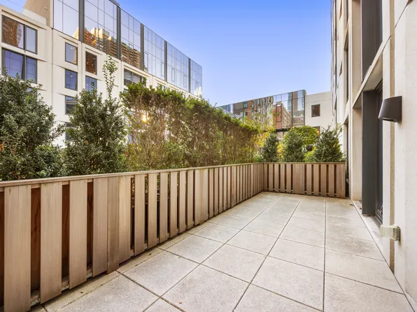 500 West 45th Street image 6 of 18