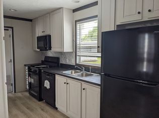 300 Forrest Ave #72, Springfield, IL 62702