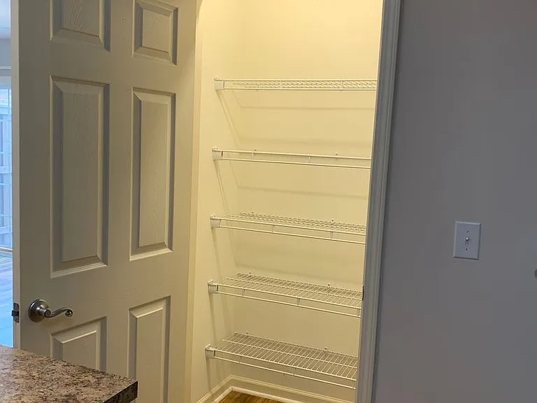 1032 Bridgeport Way — Photo 15