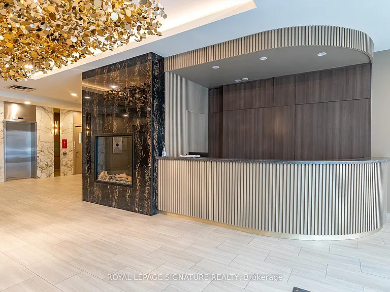 263 Wellington St W #301 — Photo 24