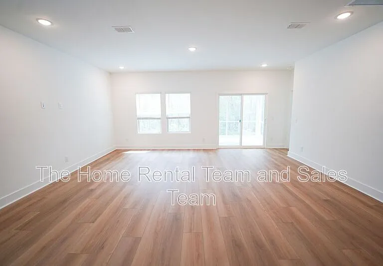 128 Kingswood Cir — Photo 16