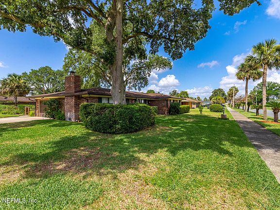5th image of 8178 MESSINA Drive