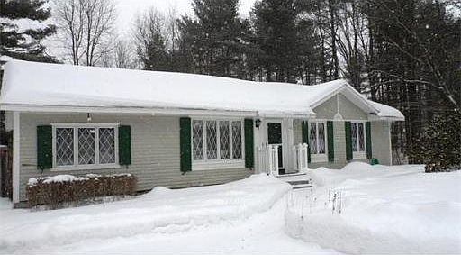 4th image of 25 Loiselle Ave