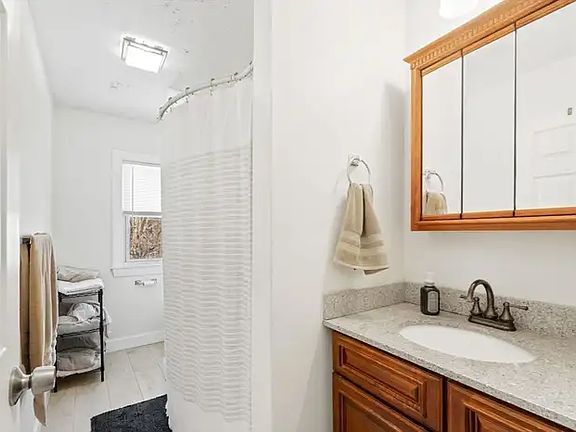 4th image of 8 Spring St #2