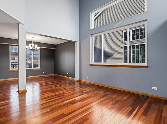 3rd image of 475 Attenborough Way