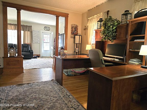 5th image of 108 W Union St