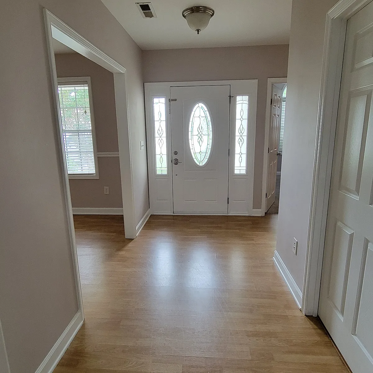 Building Photo - 107 Cinema Ct
