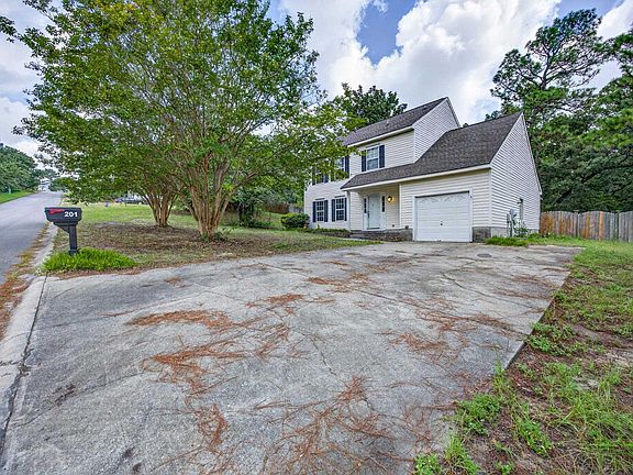 5th image of 201 Bridleridge Rd