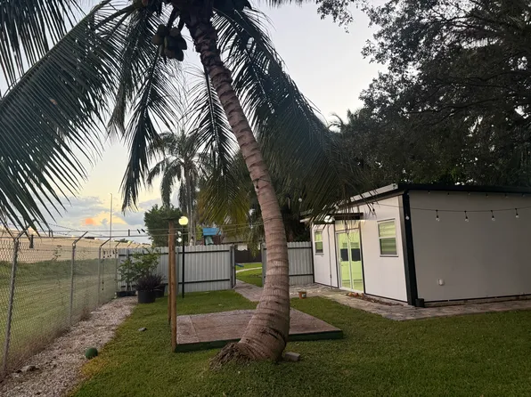 12022 SW 77th Ter, Miami, FL 33183