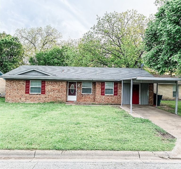 1st image of 508 Churchill Way W