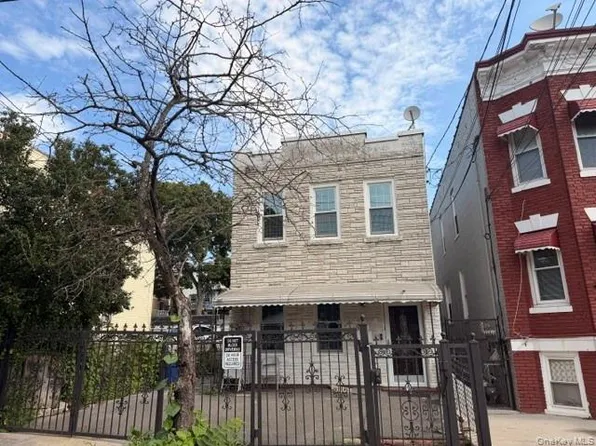 1041 E 216th Street, Bronx, NY 10469