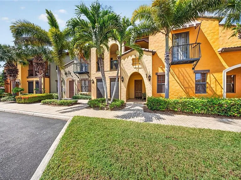 8965 Malibu Ln #802 — Photo 3