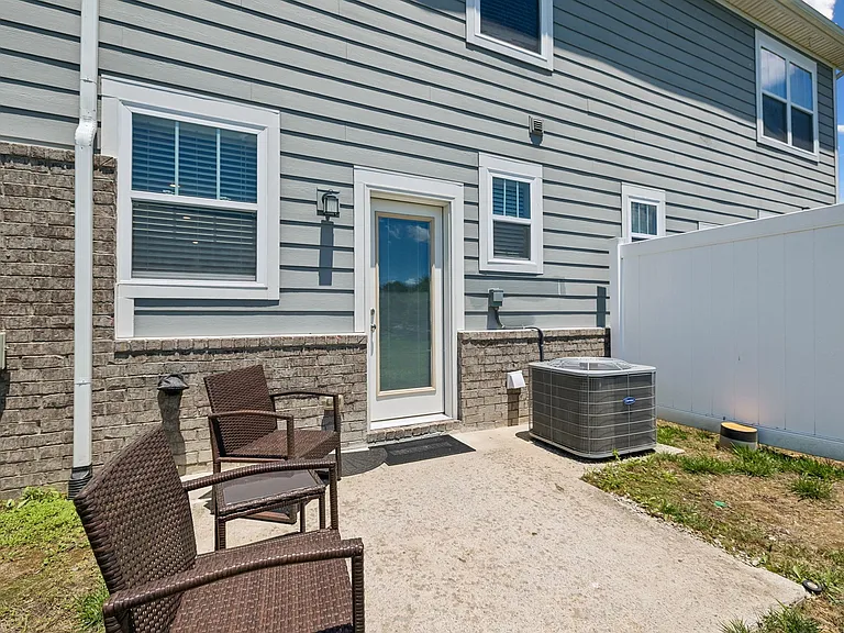 4207 Gandalf Ln — Photo 23