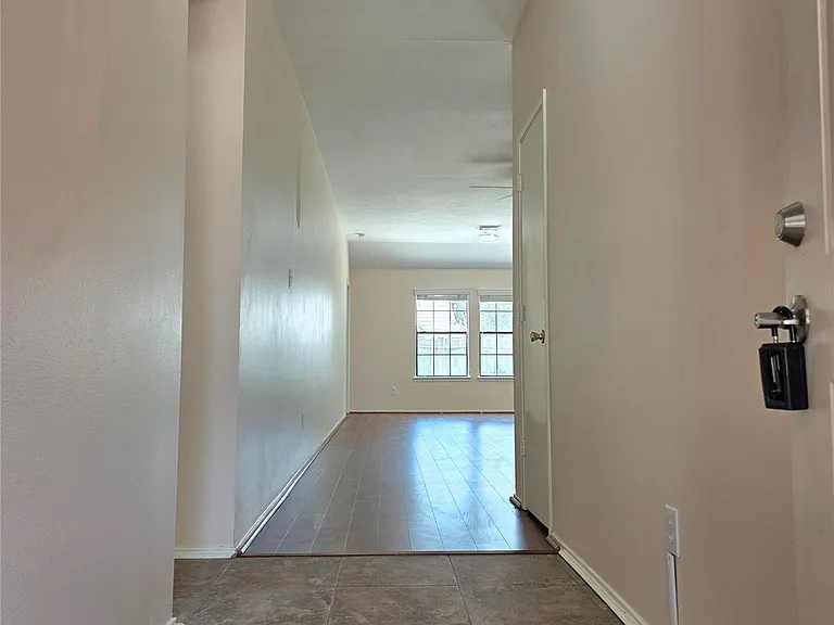 16106 Darwood Ct — Photo 4