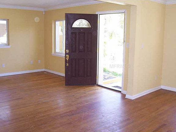 2nd image of 527 N Phelps Ave
