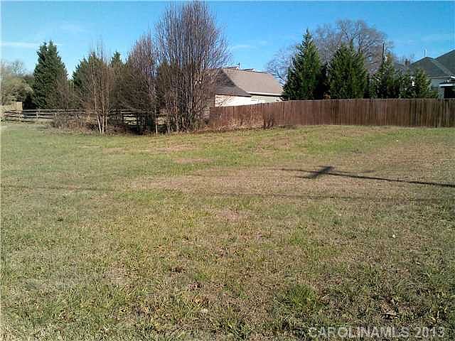 2nd image of 1425 Pleasant Plains Rd