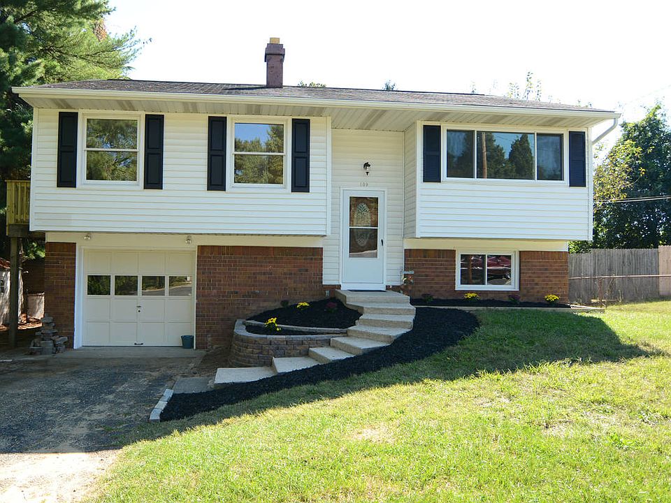 1st image of 109 Janelin Dr