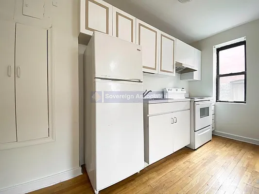 Rented by Sovereign Associates | media 2