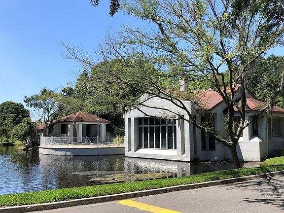 2nd image of 901 Wood Hill Dr