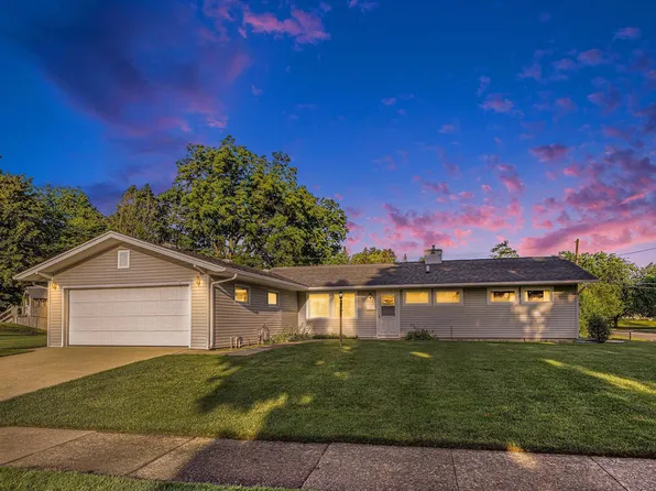 3303 Hilltop Dr, South Bend, IN 46614