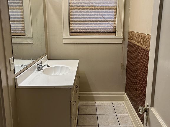 2nd image of 510 Sherrouse Ave