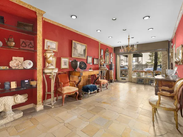 36 East 73rd Street image 2 of 23