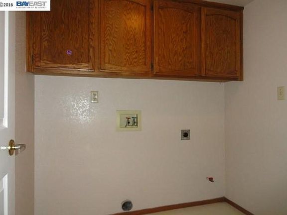 2nd image of 1870 Bayberry Ln
