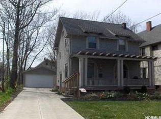 1320 Saint Charles Ave, Lakewood, OH