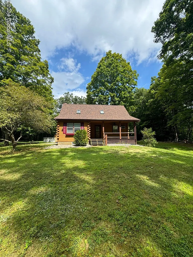 3 bed, 1152 sqft, $2,650 — Photo 1