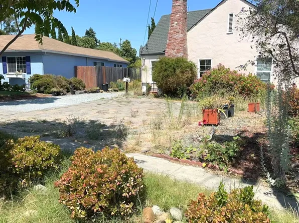 1135 Bieber Ave, Menlo Park, CA 94025