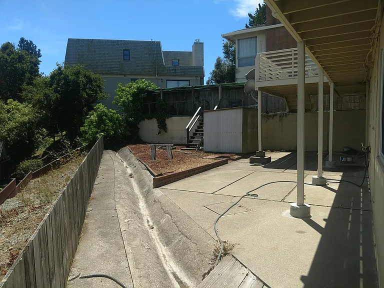 171 London Ct — Photo 14