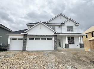 565 Waterford Pl, Waconia, MN 55387