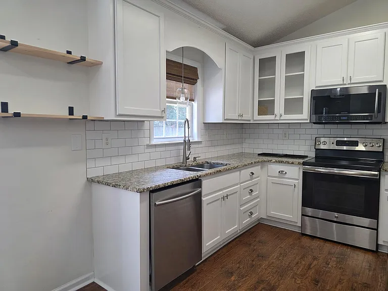 100 Parrish Farm Ln — Photo 5