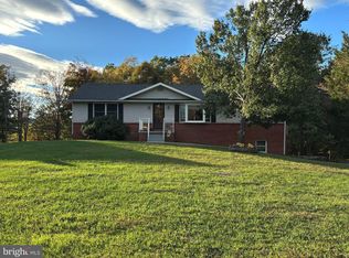 25 Nelson Ln, Berkeley Springs, WV 25411