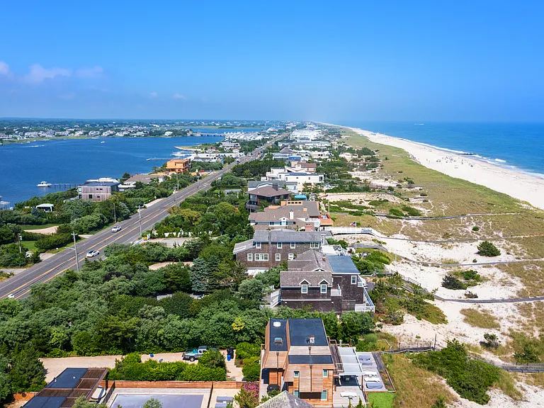 329 Dune Rd — Photo 49