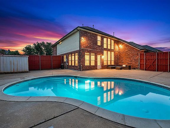 3rd image of 1701 Shadow Brook Trl