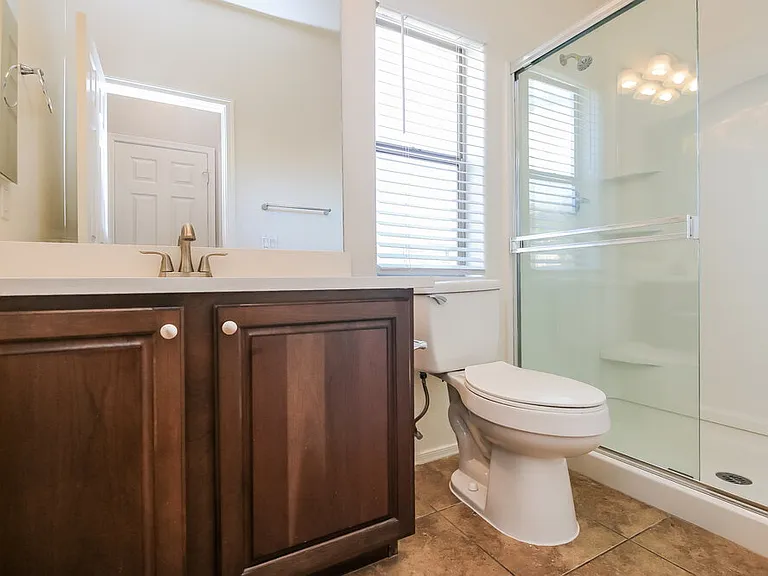 4697 E Redfield Rd — Photo 15