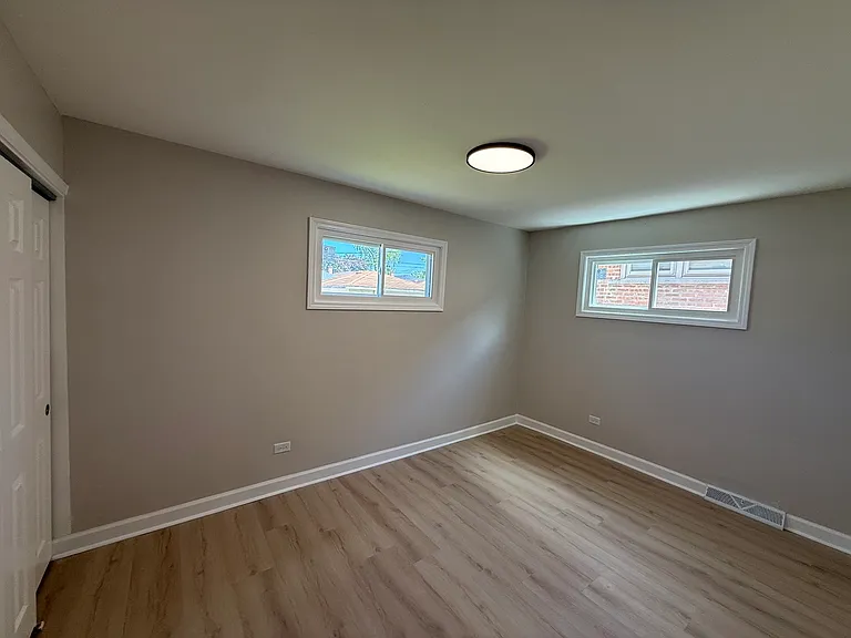 5321 S Kostner Ave — Photo 8
