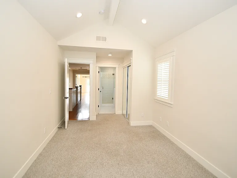409 S Gertruda Ave — Photo 51