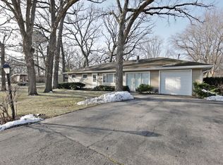 2326 N Sunset Rd, Palatine, IL 60074