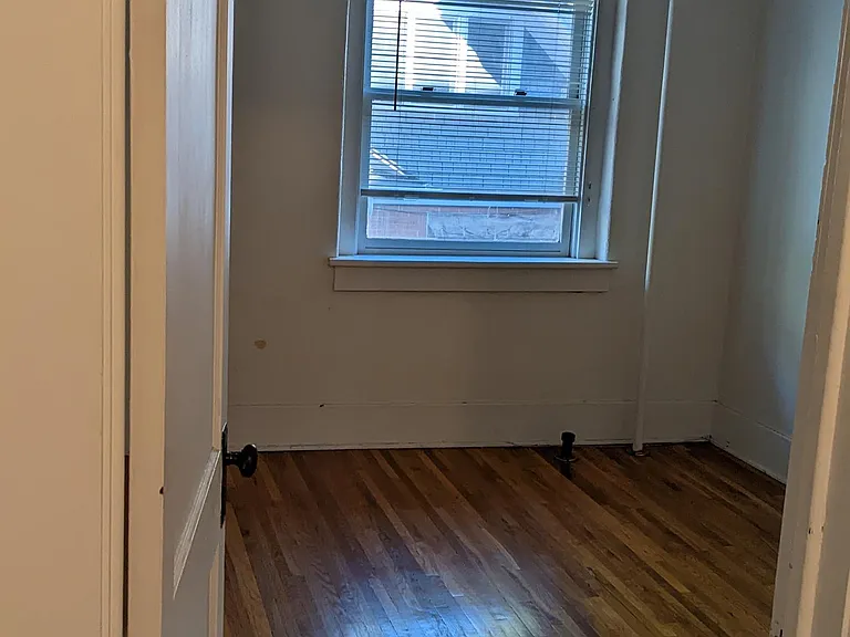 200 East Laurel Street - 11 — Photo 6