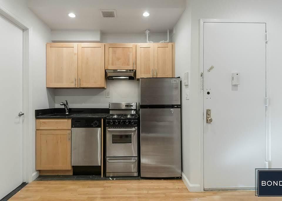 2nd image of 431 E 73rd St APT 2RE