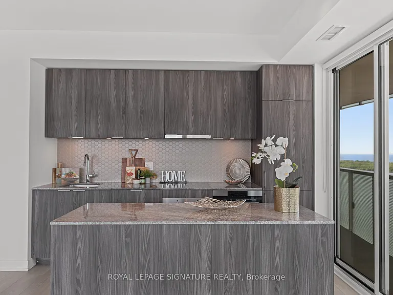 15 Queens Quay E #3305 — Photo 17