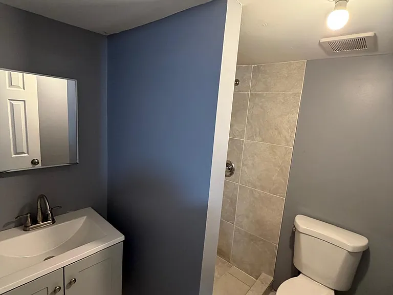 47 Winter Ave #1F — Photo 3