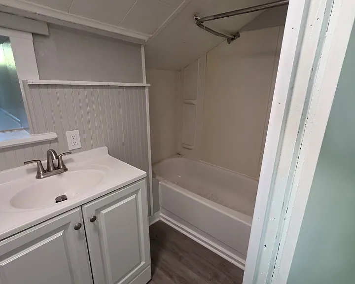 217 Seneca St #2 — Photo 3