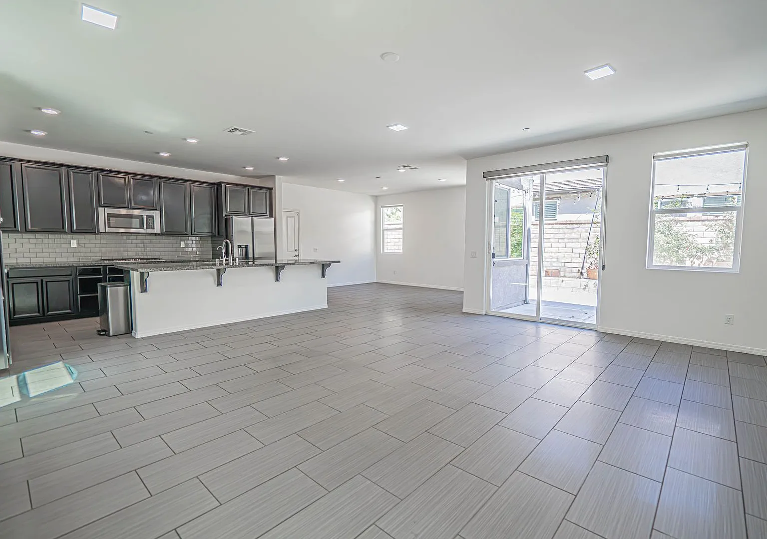 West Creek 4-Bedroom Home for Rent in Valencia! — Photo 3