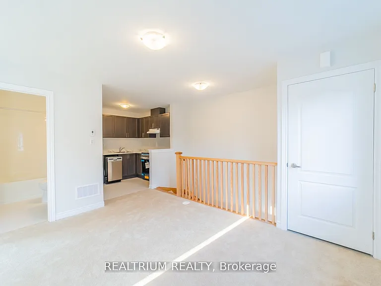 174 Webb St #COACH — Photo 5