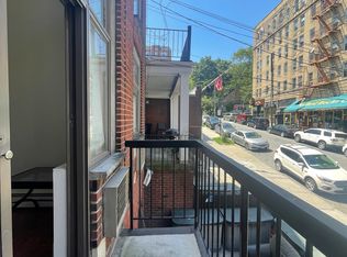 440 W 238th St #1R, Bronx, NY 10463